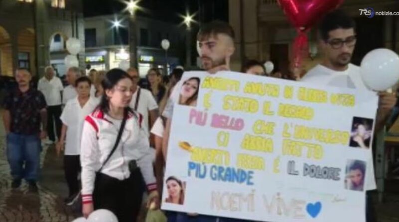 Dopo la fiaccolata per Noemi, le indagini proseguono