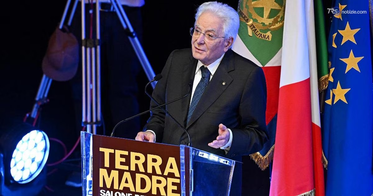 Mattarella inaugura il Salone del Gusto: "Senza cura della biodiversità l'uomo può distruggersi"