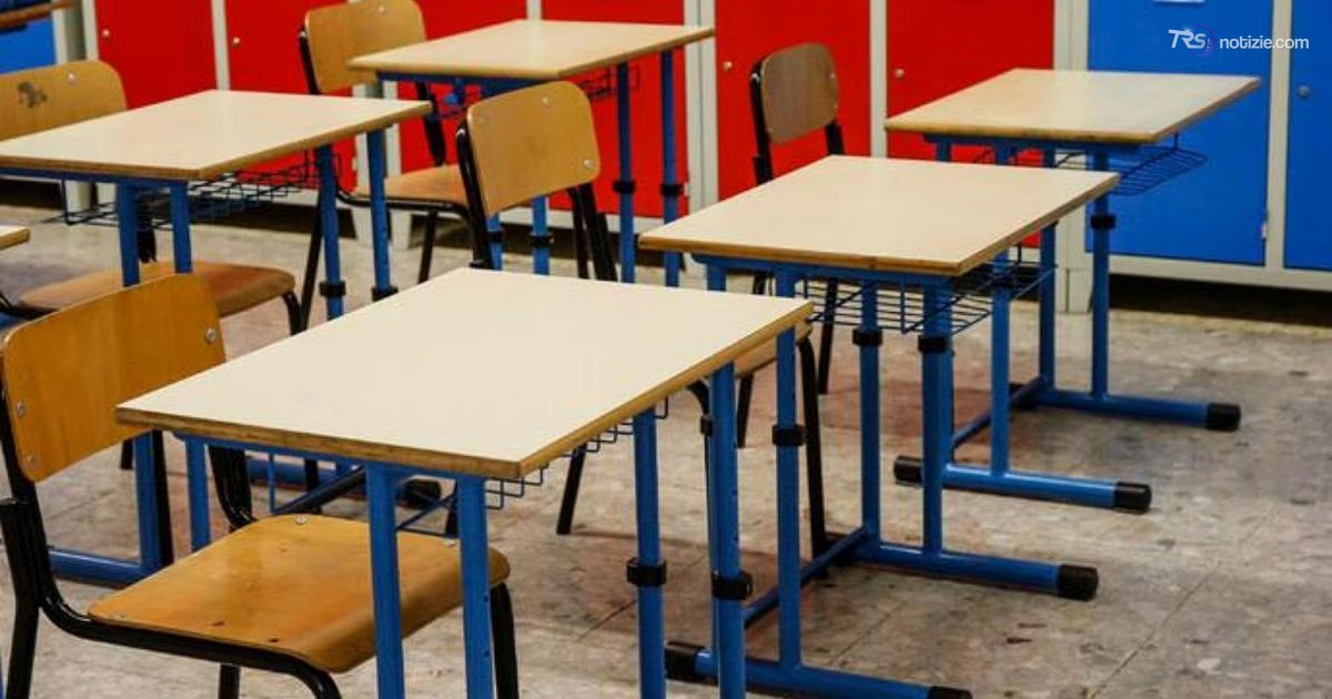 Bambino di 6 anni trovato a scuola con un coltello di 13 centimetri nello zaino