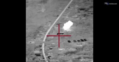Le immagini dei bombardamenti contro obiettivi Houthi