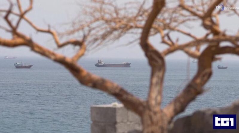 Lo Stretto di Hormuz è chiuso da sette mesi