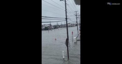 Muro d'acqua sul New Jersey: la tempesta fa tremare la costa, città sommerse e migliaia al buio