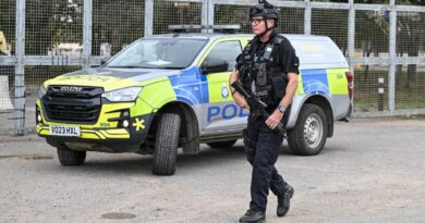 Regno Unito, tutti britannici tra i 23 e i 25 anni i 5 arrestati per attacco sventato alla base Raf