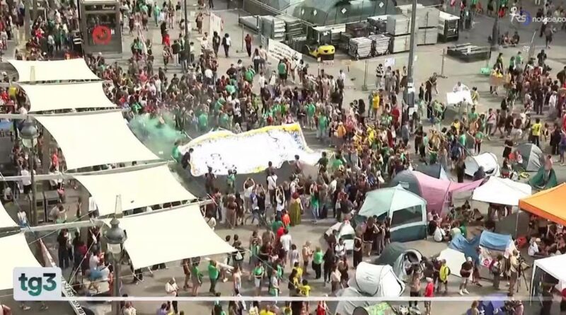 A Madrid tornano gli 'indignados': lotta contro gli sfratti
