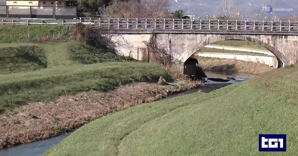 Un no trasforma una passeggiata in un’esplosione di violenza