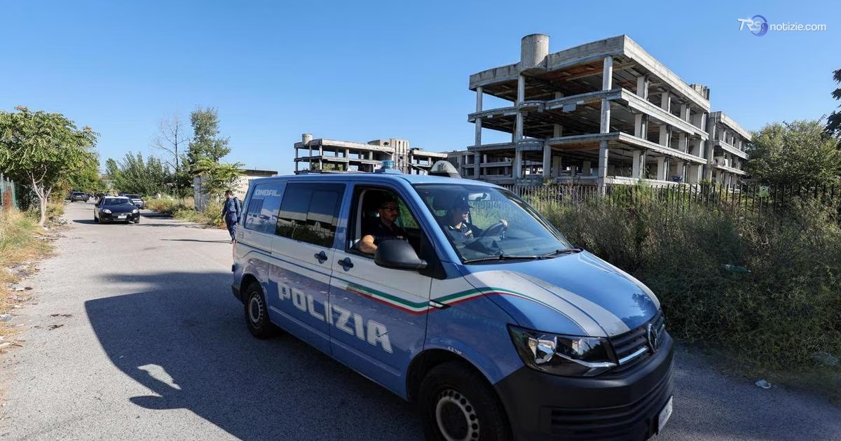 Morto accoltellato in un parco a Roma