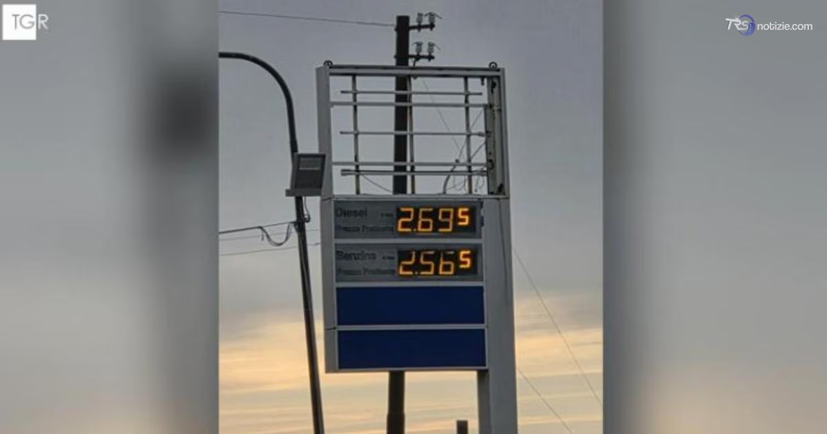 Allarme caro carburanti nei piccoli centri. Il record di Linosa