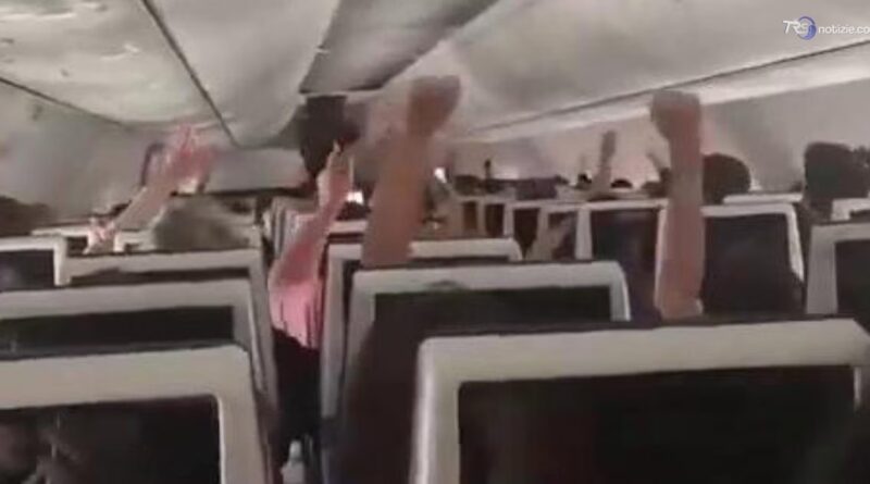 Volo FlyDubai, i passeggeri applaudono durante l'atterraggio