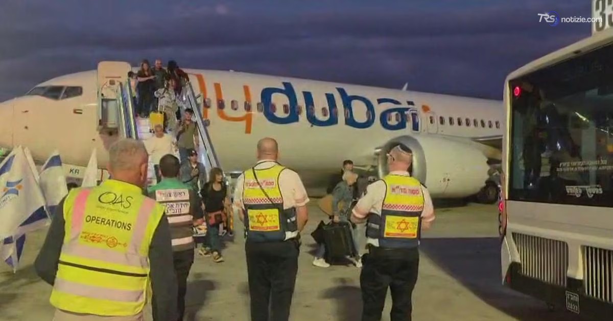 Il volo FlyDubai atterrato all'aeroporto internazionale Ben Gurion di Tel Aviv