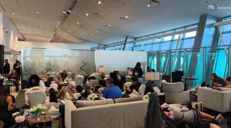 I passeggeri del volo dirottato nell'aeroporto saudita di Tabuk