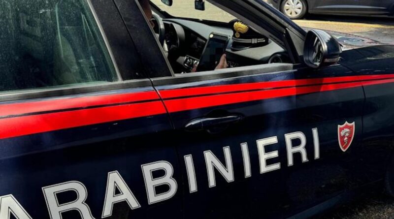Colpi d’arma da fuoco contro un palazzo: le indagini