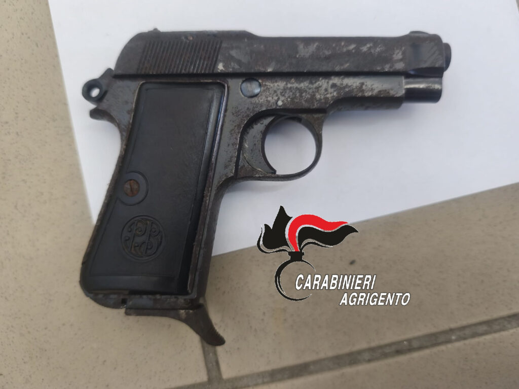 Casteltermini, armi e 1,8 chili di cocaina: arrestato un 67enne
