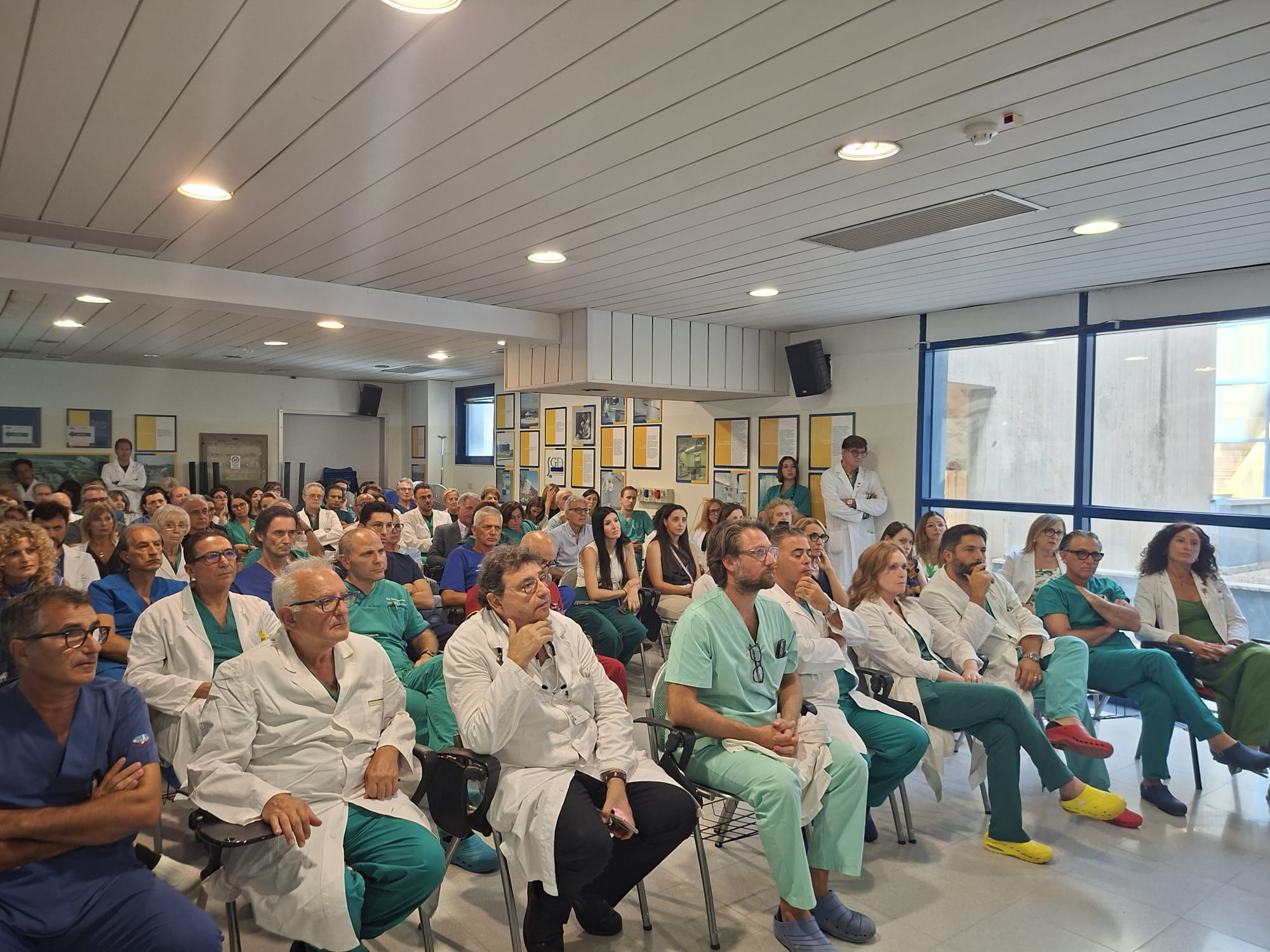 Ospedale di Agrigento, Delle Donne incontra il personale: «Più complessità, tecnologia e integrazione con il territorio»