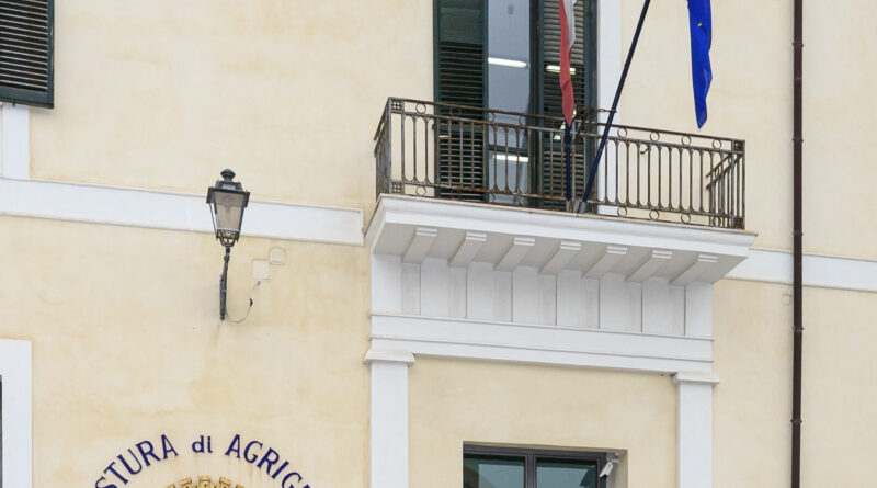 Truffa online e sostituzione di persona, arrestato ad Agrigento: deve scontare un anno e dieci mesi