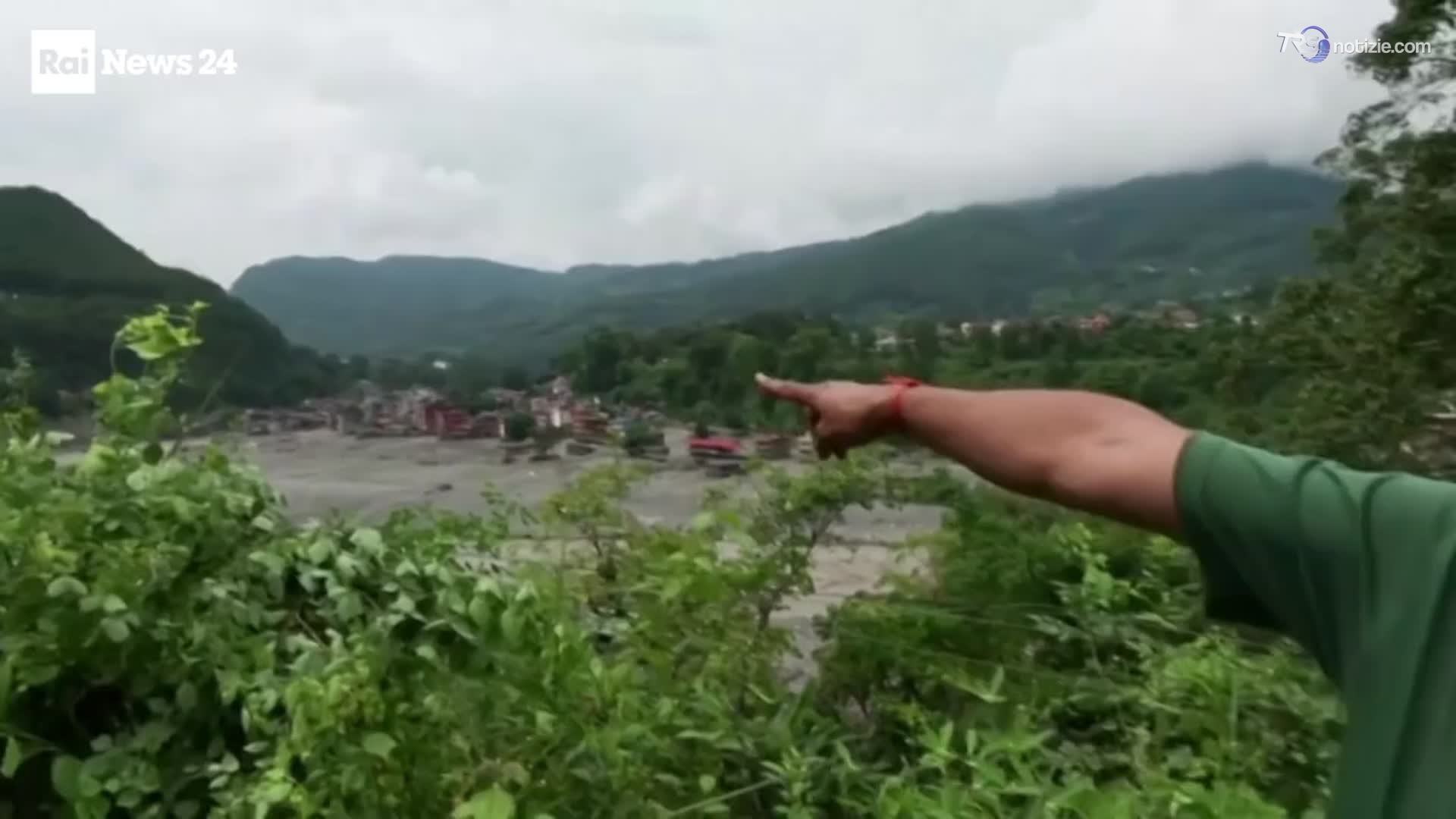 Nepal, piogge monsoniche ostacolano i soccorsi