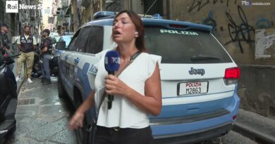 Non apre la porta ai poliziotti, tensione ai Quartieri Spagnoli