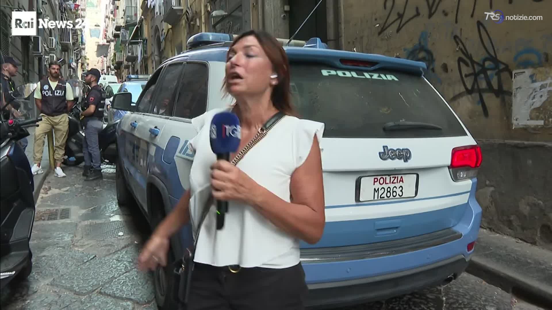 Non apre la porta ai poliziotti, tensione ai Quartieri Spagnoli