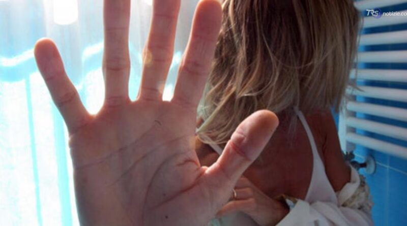 Salvano la madre dalle percosse del padre: arrestato un 52enne a Mantova