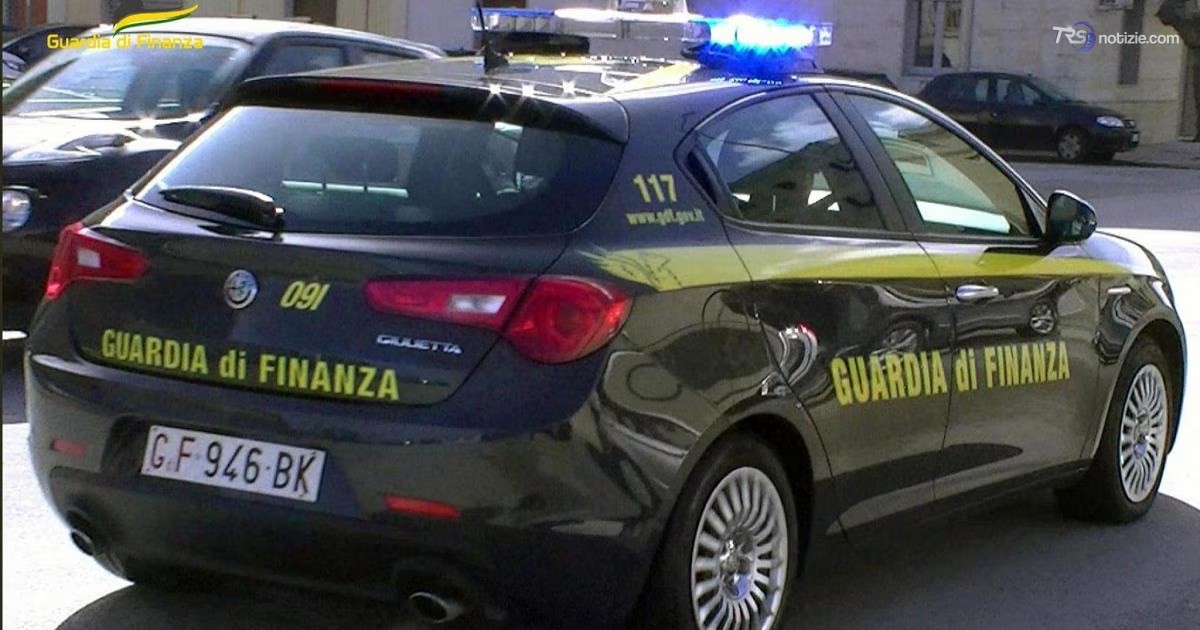 Rimini. Falso in atto pubblico, violenza privata, calunnia: indagati 8 agenti della polizia locale