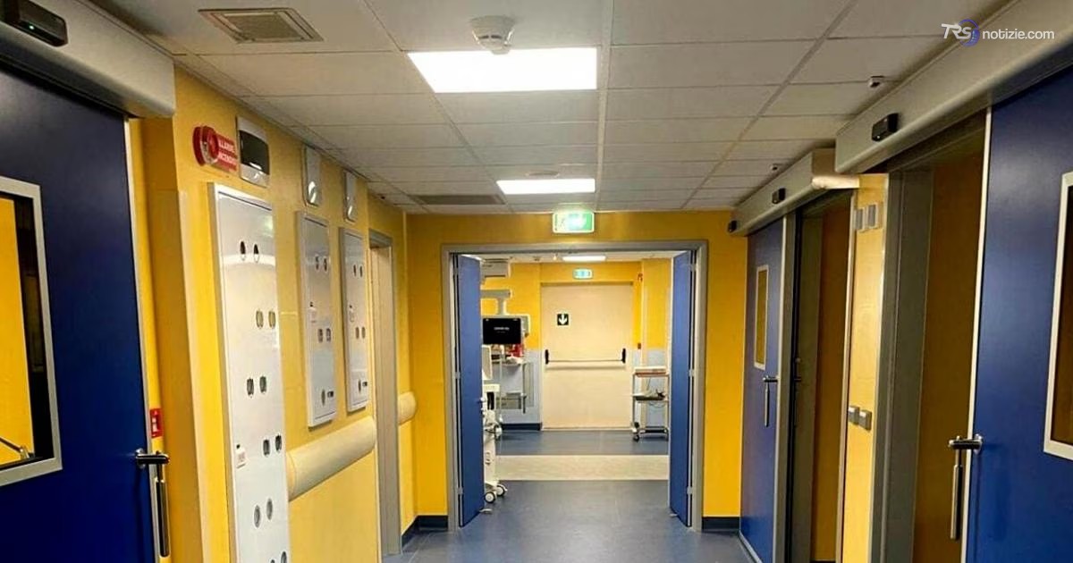 Migliora il bimbo caduto da un palco