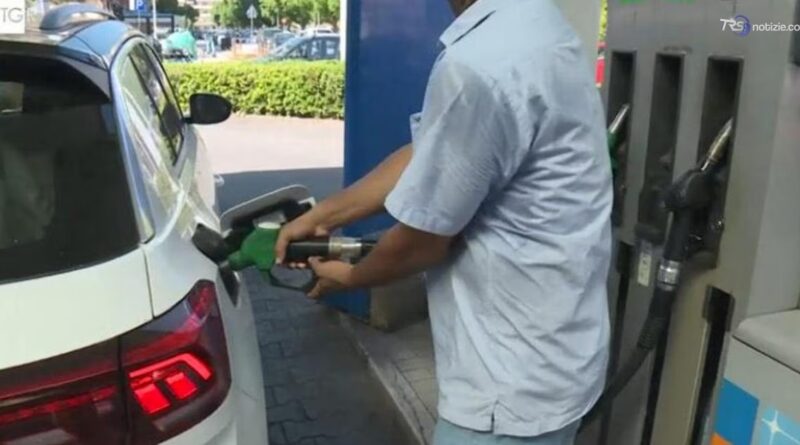 Caro carburanti, ultime ore di sconto sulle accise
