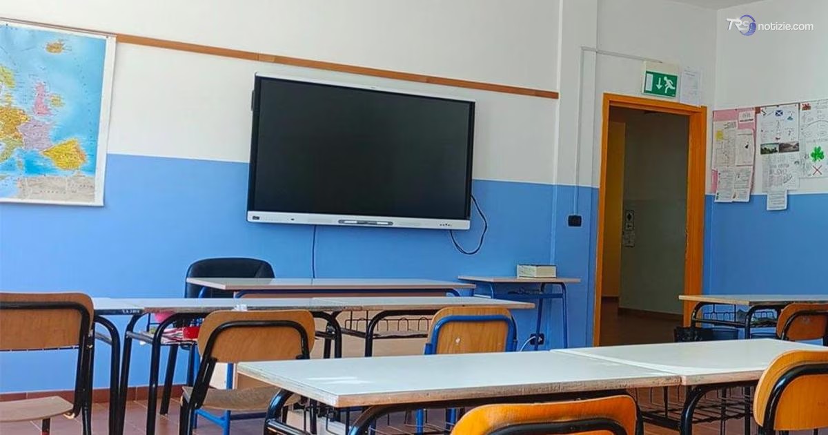 Rubati climatizzatori nuovi in una scuola. L'ira di Trantino