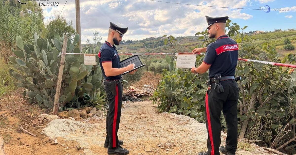 Sorpresi mentre bruciano scarti in plastica, arrestati due uomini