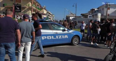Caro-carburanti, ancora proteste in Calabria: presidio blocca traffico a Davoli Marina