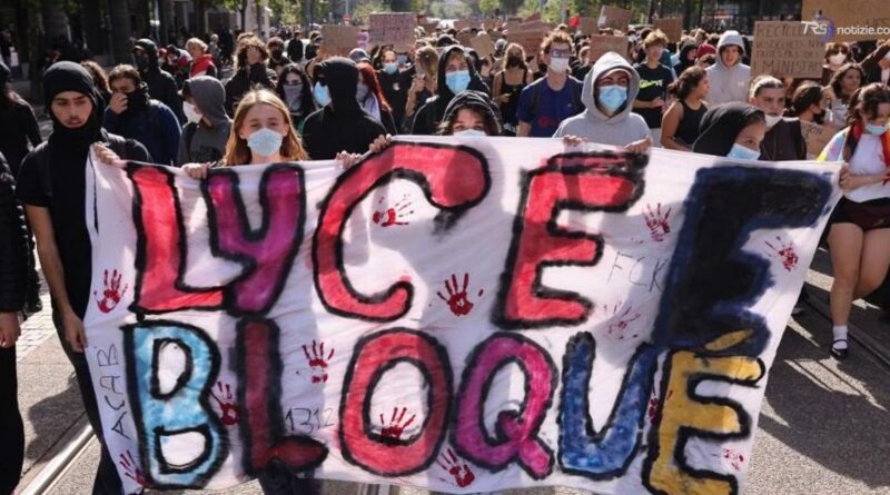 Francia, gli studenti non si fermano: “Dal governo nessuna risposta”
