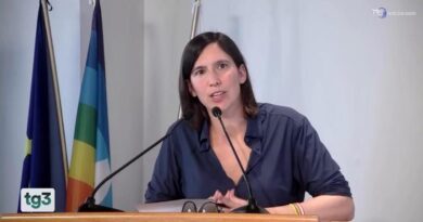 Schlein avverte Conte: "Uno non vale uno"