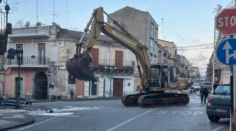 Doppio colpo a Sortino della banda dell'escavatore