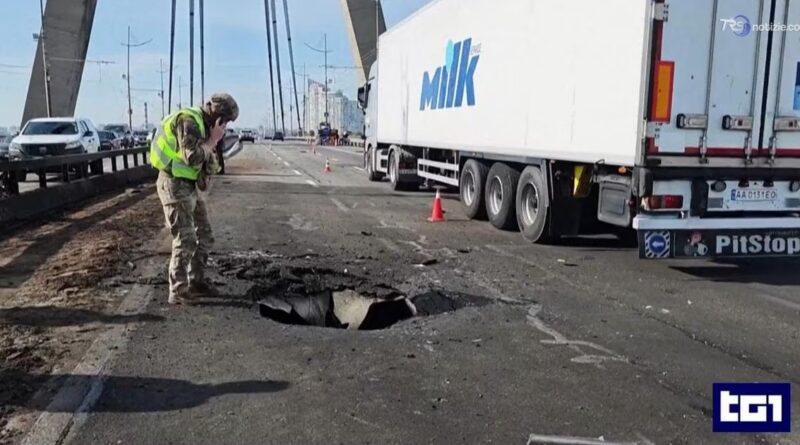 Kiev e i suoi ponti sotto attacco, il piano di Mosca per isolare e rendere invivibile la capitale