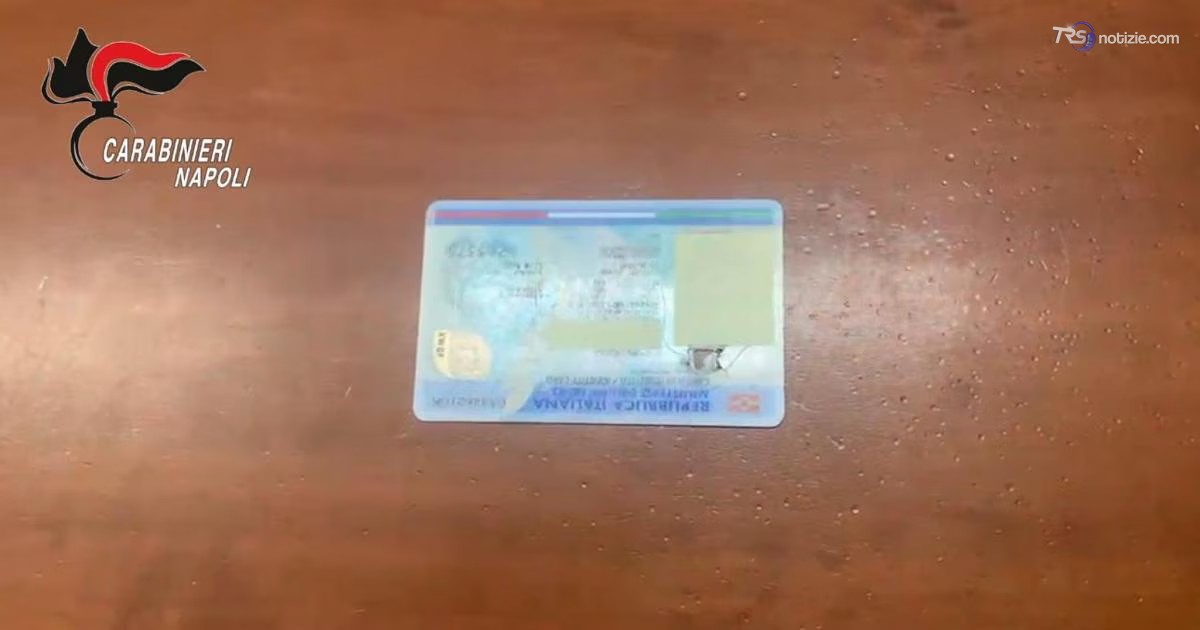 Ecco le carte d'identità "decapitate" del microchip: la nuova frontiera del falso
