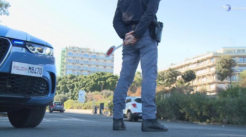 Morto negli uffici della polizia dopo un inseguimento, si indaga