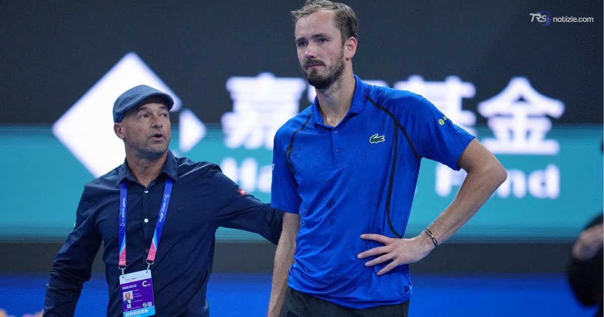 Colpire uno spettatore o un giudice nel tennis: quando scatta la squalifica? Regole e i precedenti