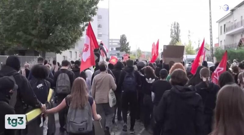 Protesta studenti, oltre 5.000 fermi. Domani il corteo a Parigi con i sindacati