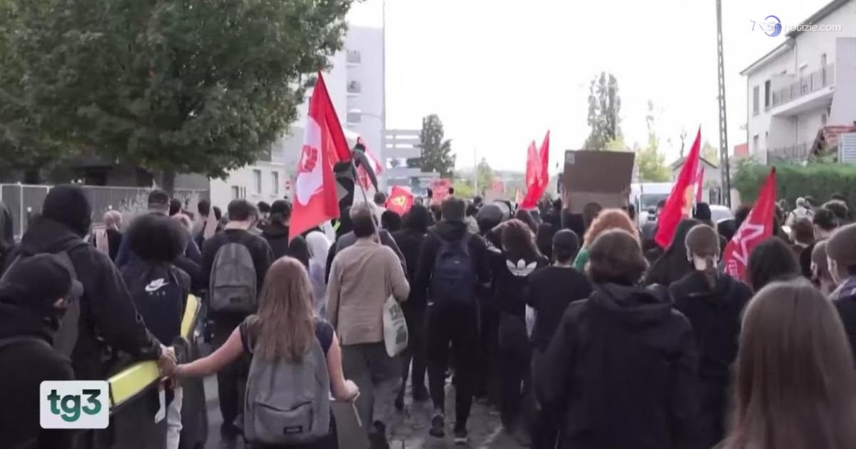 Protesta studenti, oltre 5.000 fermi. Domani il corteo a Parigi con i sindacati