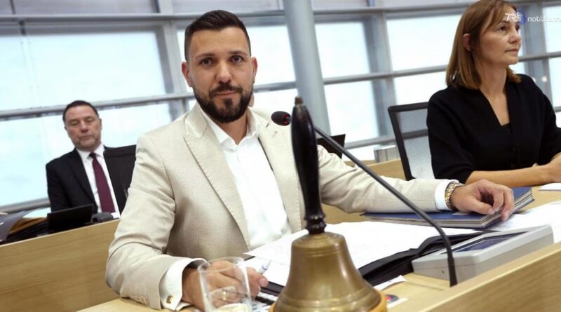 Sassonia-Anhalt, crolla il "Brandmauer": il candidato AfD eletto presidente del Parlamento del Land