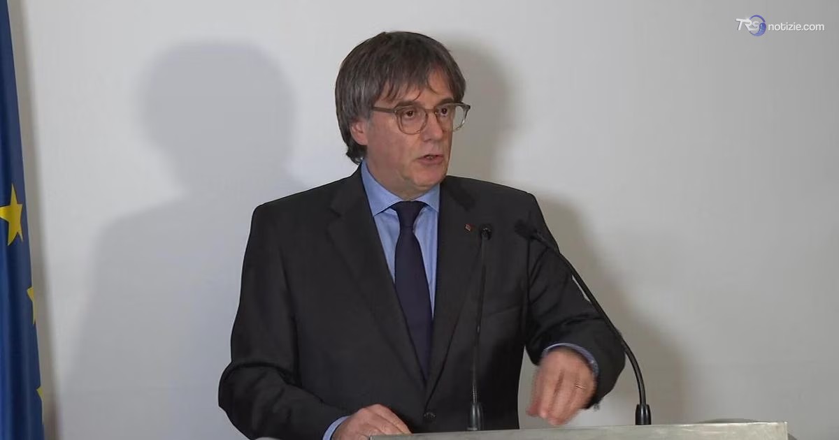 Spagna, amnistia per Puigdemont. Sanchez corre ai ripari coi decreti casa