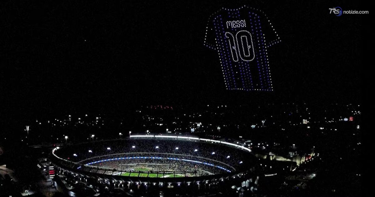 Messi gioca l'ultima partita con l'Argentina: il saluto commosso dei tifosi