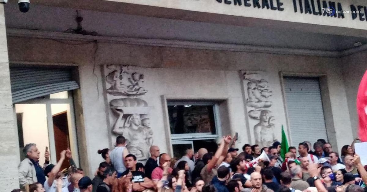 Per Fiore e Castellino di Forza Nuova confermate le condanne per l'assalto alla Cgil del 2021