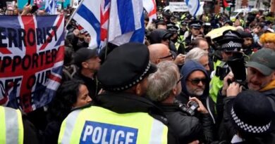 Londra, studenti pro-Pal contestati da contromanifestazione