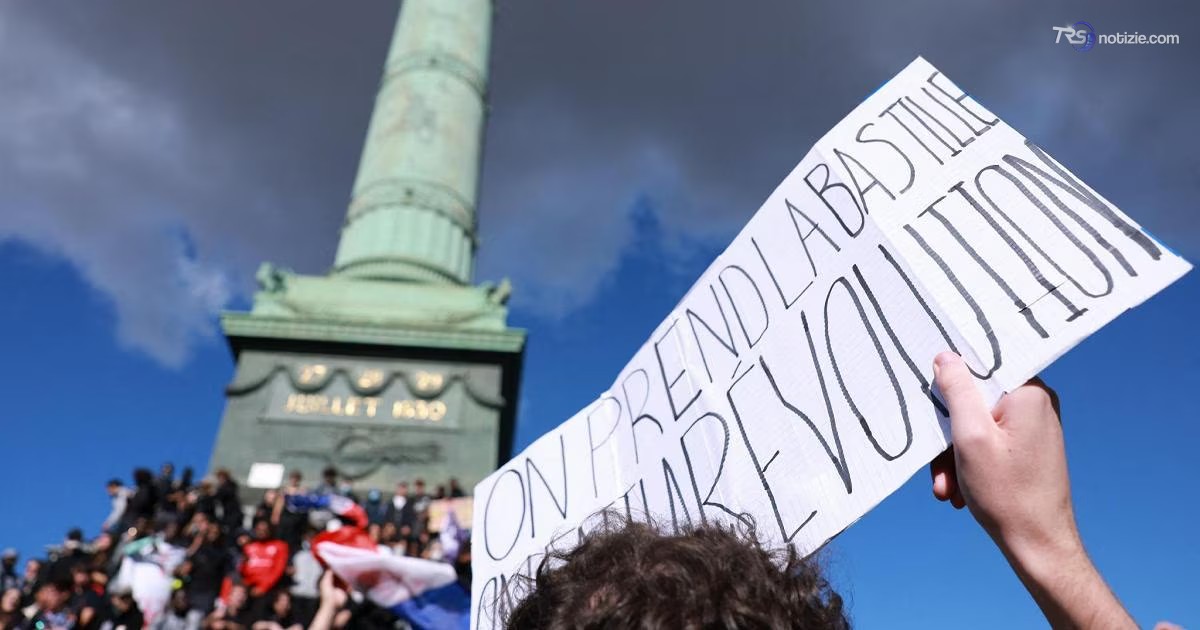 Proteste studenti, Parigi: 500 i fermi