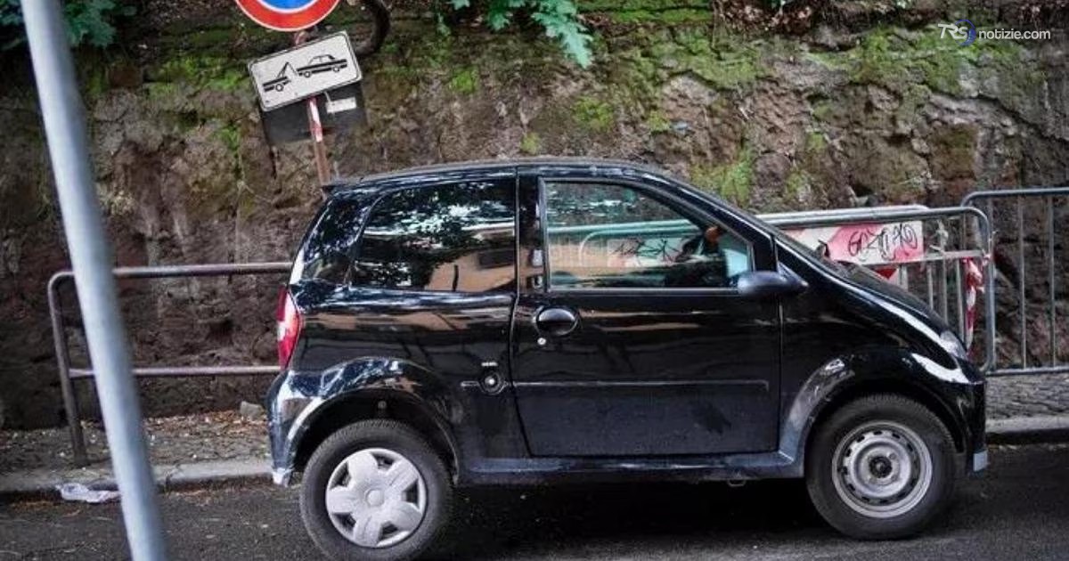 Aggressioni con la minicar a Roma, verifiche sulla denuncia di un’auto uguale rubata
