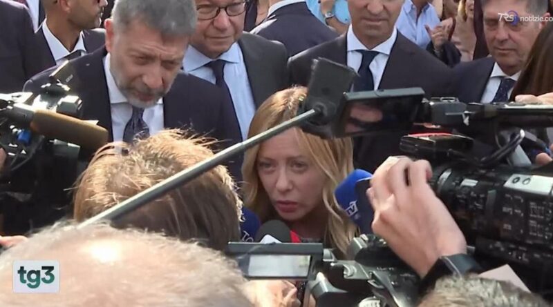 Meloni ad Ascoli: "La maggioranza è compatta, gli italiani possono scegliere"