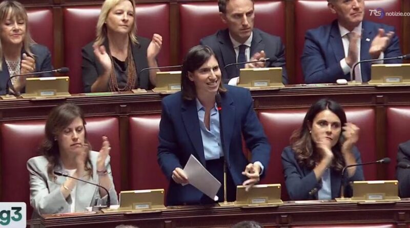 Legge elettorale, il centrosinistra: "Una truffa, cambiate le regole perché avete paura"