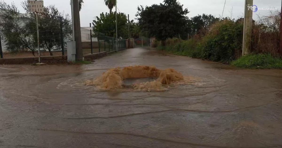 Nubifragio ad Anzio, l'acqua fa saltare i tombini stradali