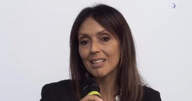 Come insegnare ai giovani a convivere con l'AI, tra timori e opportunità