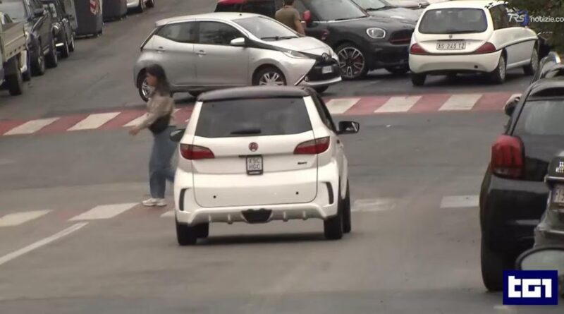 Aggressioni a Roma in minicar: caccia ai responsabili. L'attore Iacopini tra le 5 vittime in 48 ore