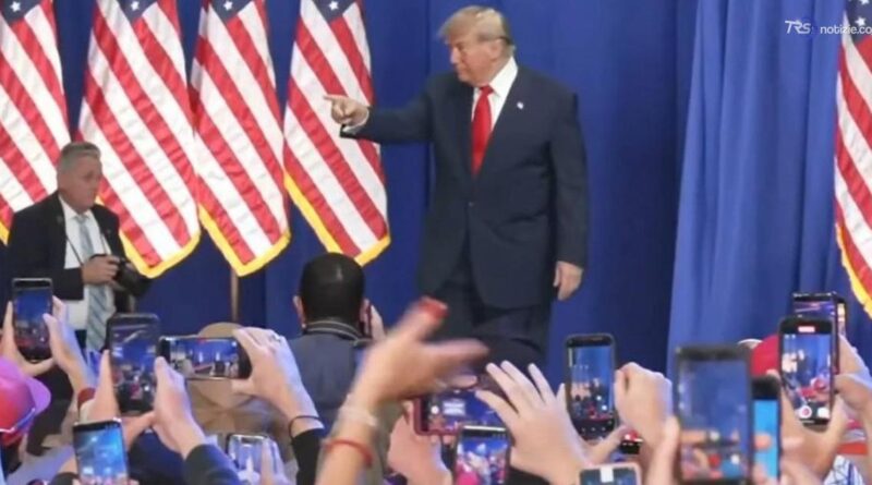Trump su midterm: "I Democratici avranno una grossa sorpresa, vinceremo la Camera e il Senato"